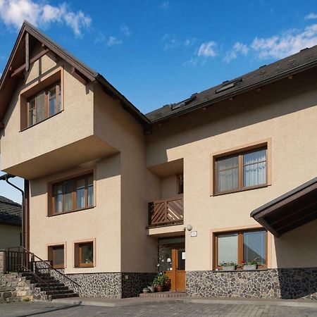 Vila Michal Bešeňová Eksteriør bilde